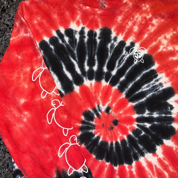 Simply Southern Collection Red and Black Tie Dye Turtle Graphic Long Sleeve - Picture 4 of 6